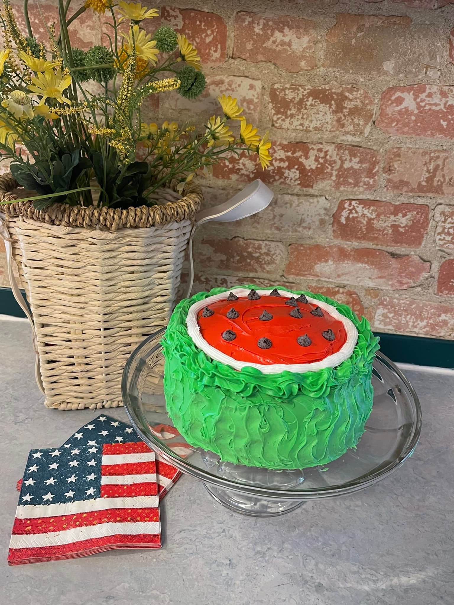 How to make a watermelon cake - Chickabug