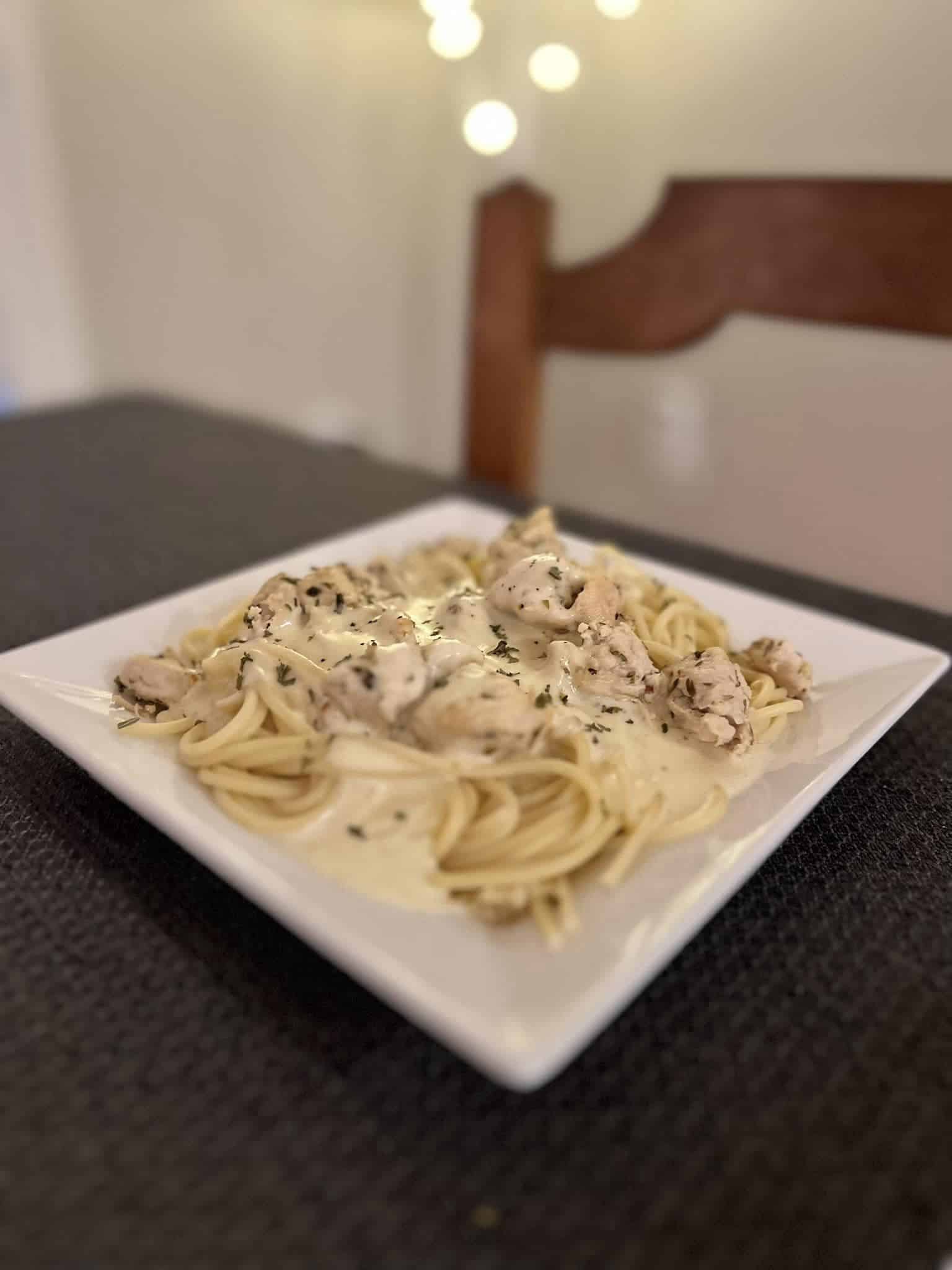 Homemade Chicken Alfredo Venagredos