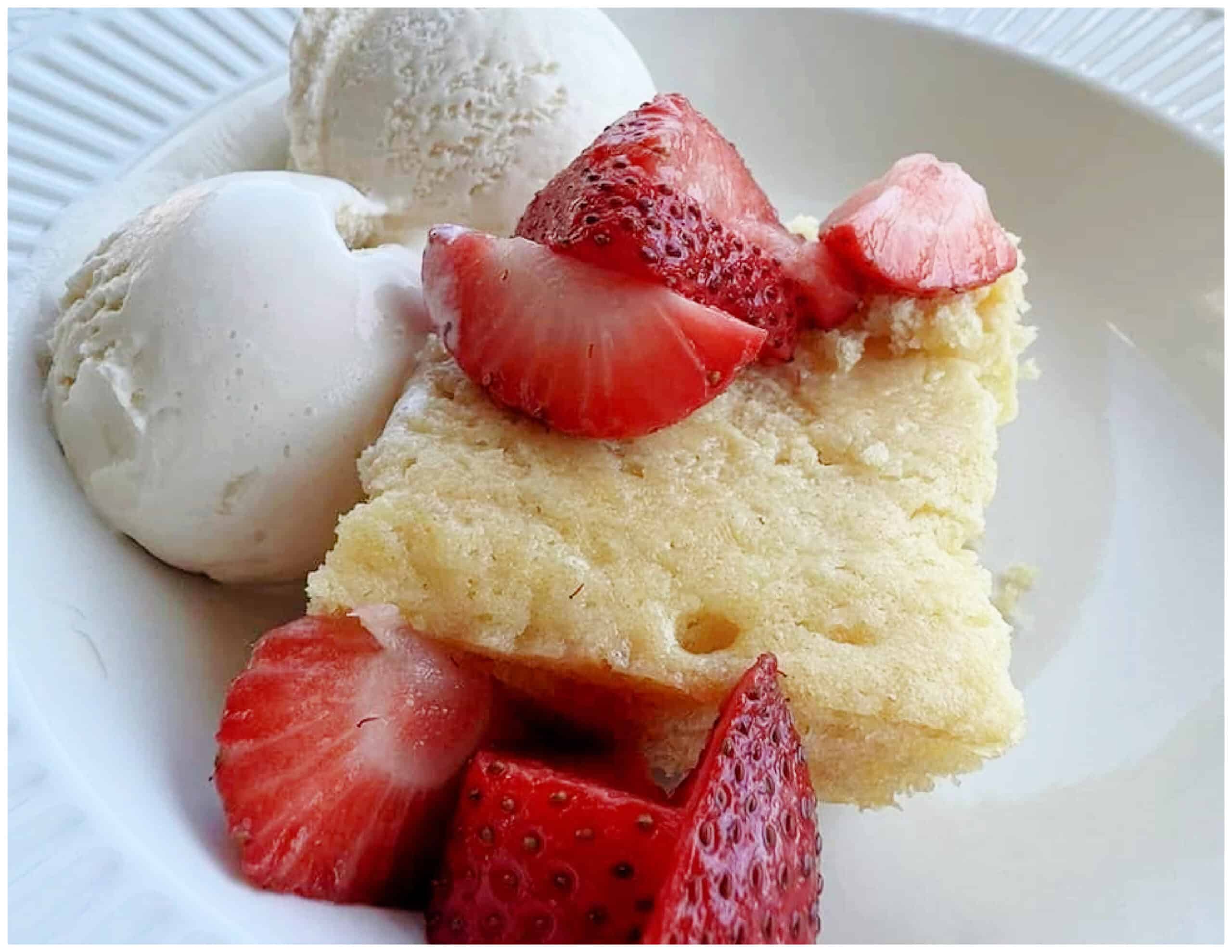 Strawberries and Sprite Cake